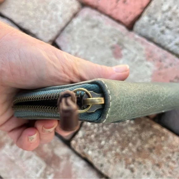 Coach unique green leather zip wallet - Picture 5 of 8